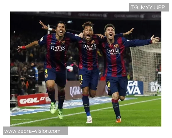 《苏亚雷斯传奇：足球场上的锋利利剑与激情时刻》